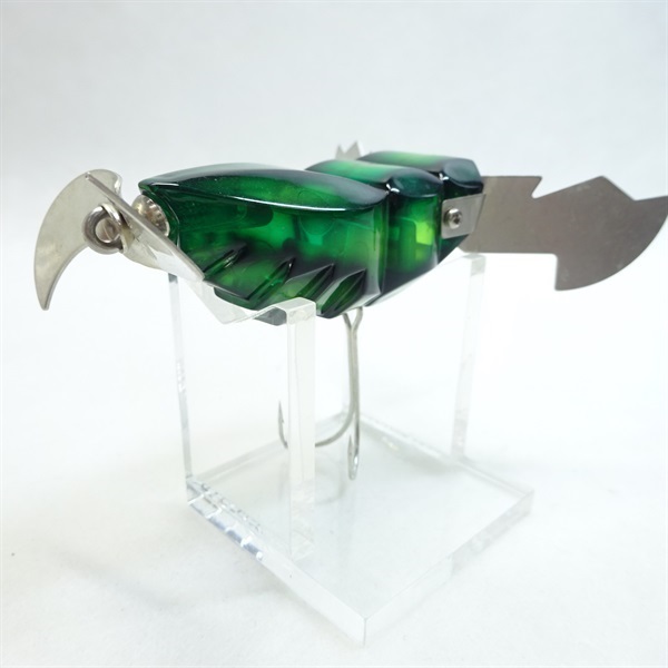 ガンディーニ．